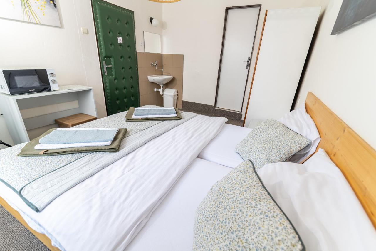 Turistická ubytovňa Liptovsky Mikulas Exterior foto