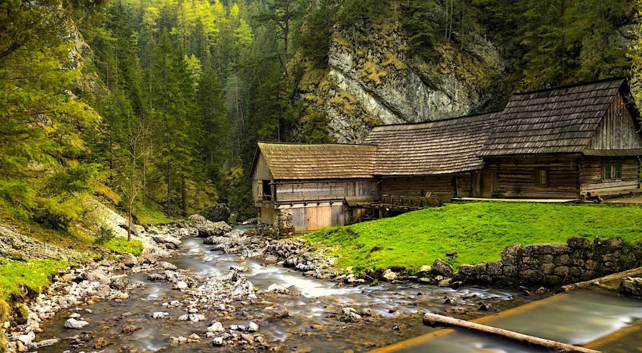 Turistická ubytovňa Liptovsky Mikulas Exterior foto